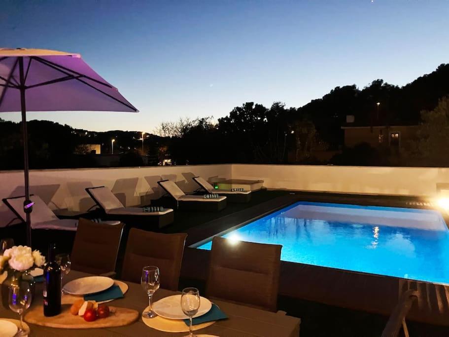Tranquil Large 6 Bedroom Family Villa Sleeps 20 Near Sitges Sant Pere De Ribes Exterior photo
