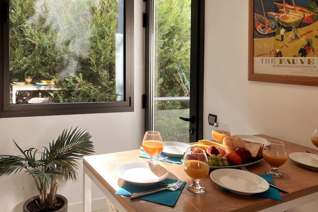 Tranquil Large 6 Bedroom Family Villa Sleeps 20 Near Sitges Sant Pere De Ribes Exterior photo