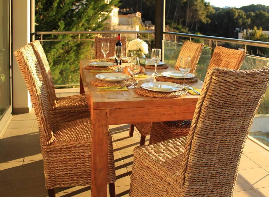 Tranquil Large 6 Bedroom Family Villa Sleeps 20 Near Sitges Sant Pere De Ribes Exterior photo