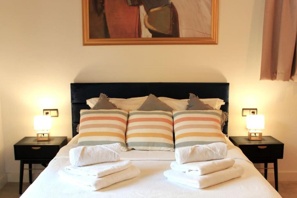 Tranquil Large 6 Bedroom Family Villa Sleeps 20 Near Sitges Sant Pere De Ribes Exterior photo