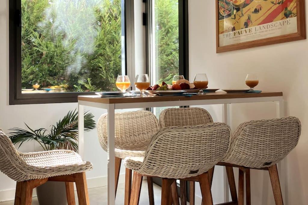 Tranquil Large 6 Bedroom Family Villa Sleeps 20 Near Sitges Sant Pere De Ribes Exterior photo